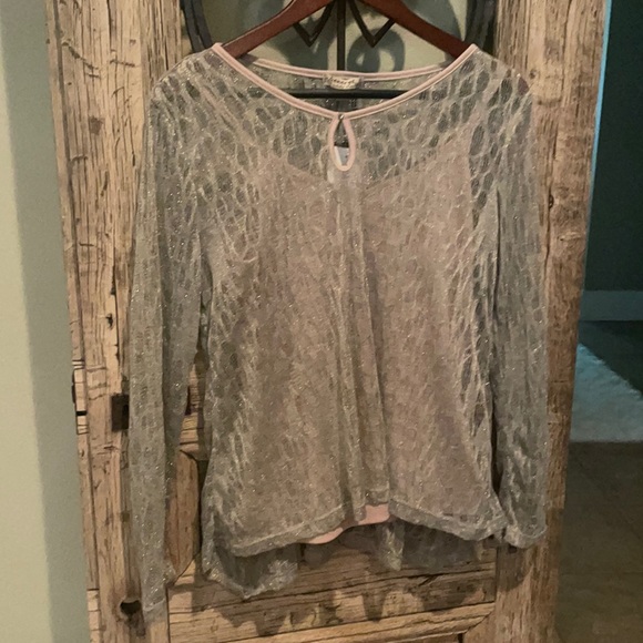 NWT Energe Gold cami with lace long sleeve on top - Picture 2 of 5